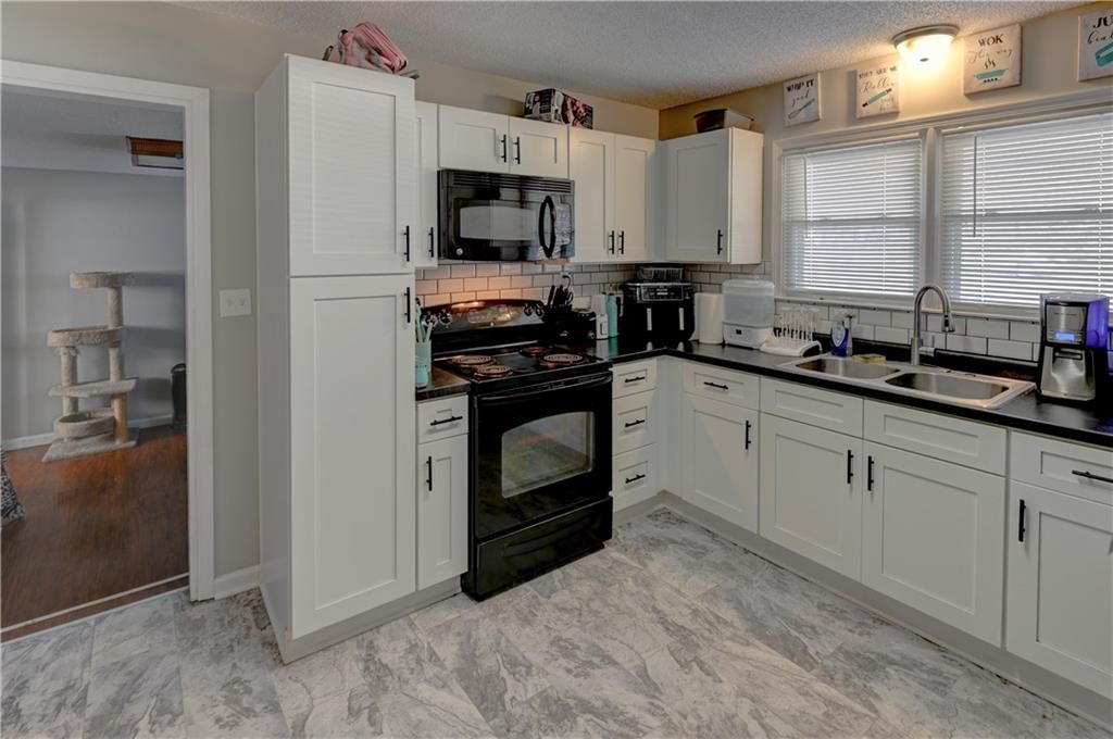 109 NE Orchard Street — photo 13