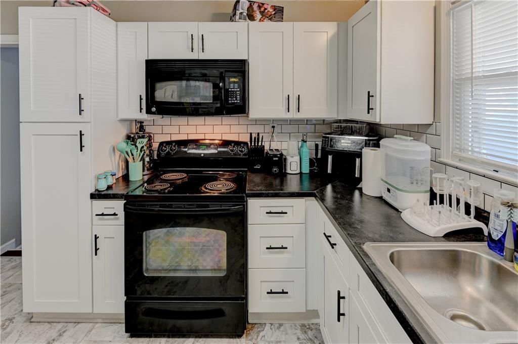 109 NE Orchard Street — photo 16