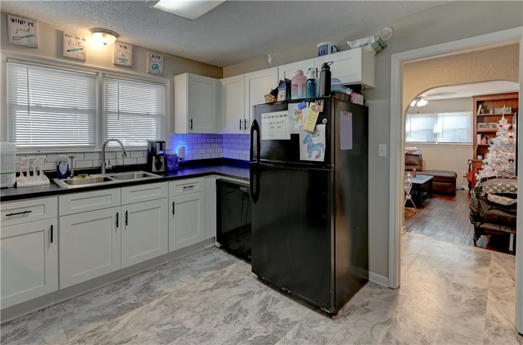 109 NE Orchard Street — photo 17