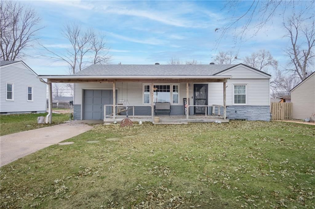 17304 E Bundschu Road, Independence, MO