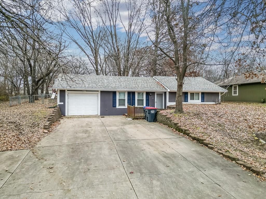 3305 N 157th Street, Basehor, KS