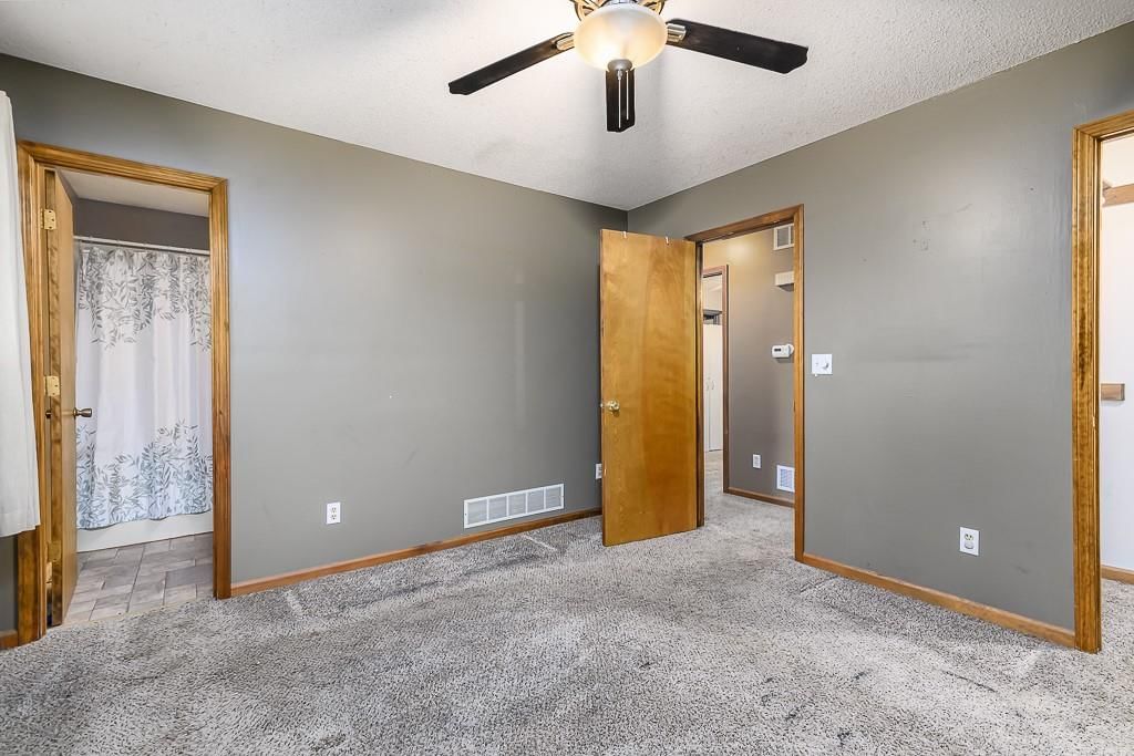 3305 N 157th Street — photo 11