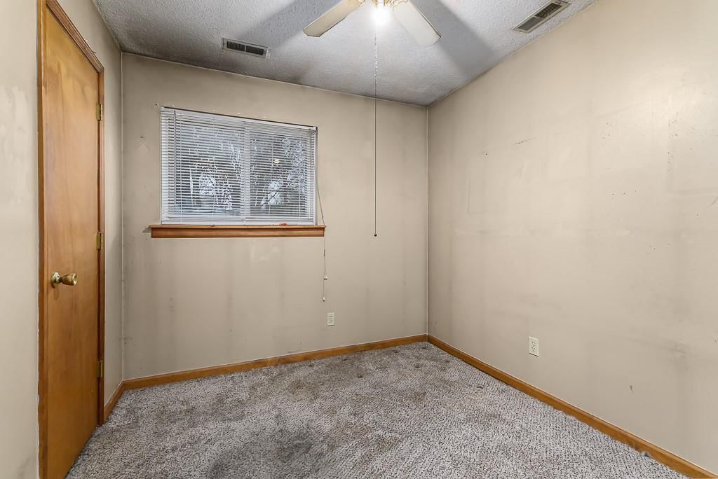 3305 N 157th Street — photo 13