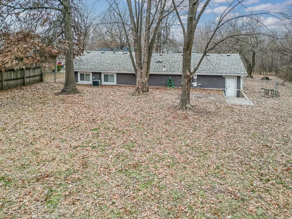 3305 N 157th Street — photo 16