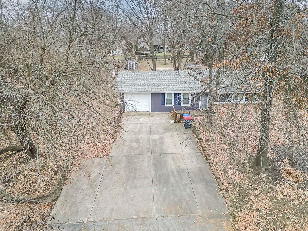 3305 N 157th Street — photo 17
