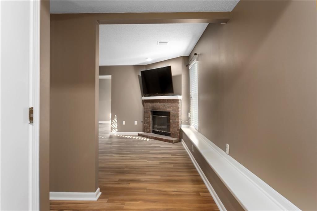 6625 N Cosby Avenue — photo 4