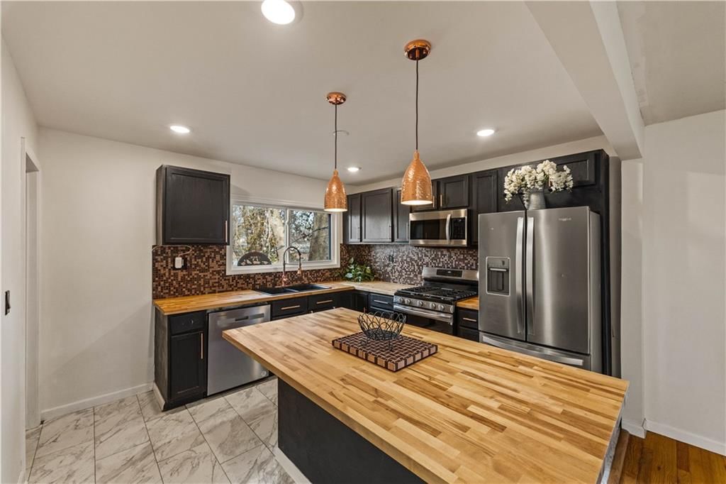 3712 Farrow Avenue — photo 10
