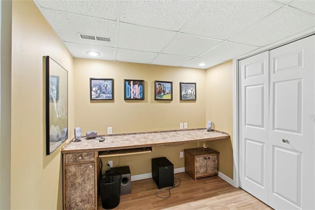 5920 NE Parks View Place — photo 37