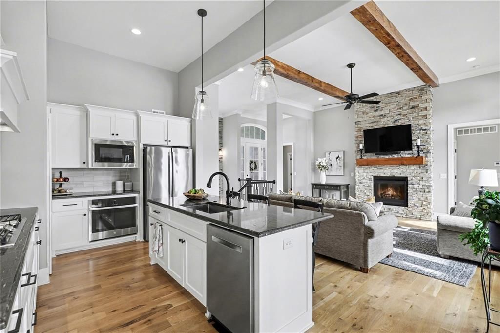 22525 W 87th Terrace — photo 8