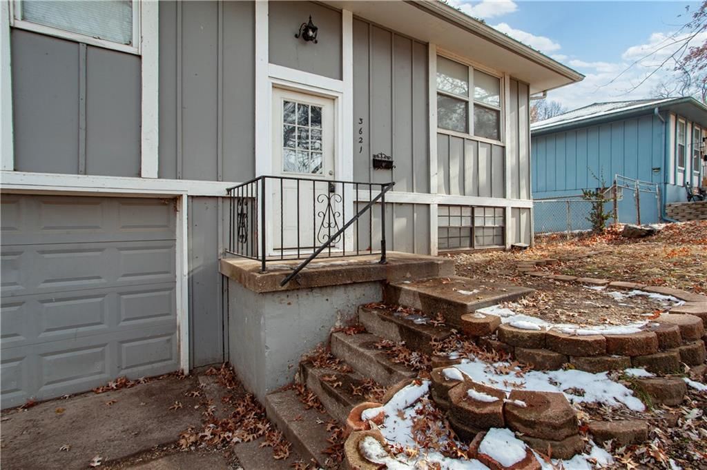 3621 S Scott Avenue — photo 4