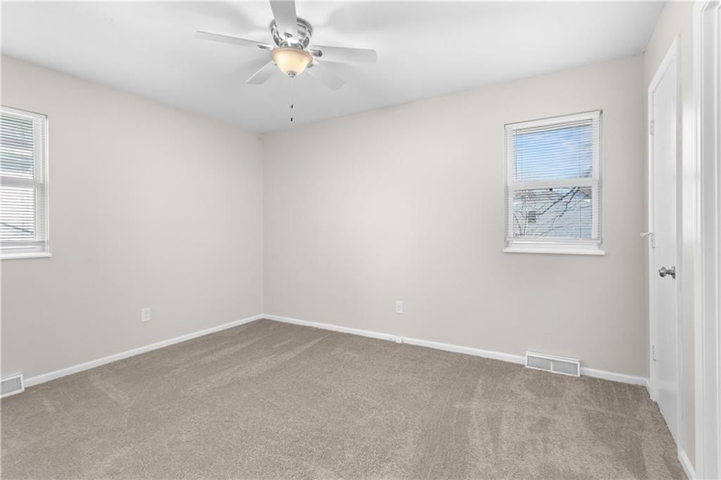 3621 S Scott Avenue — photo 15