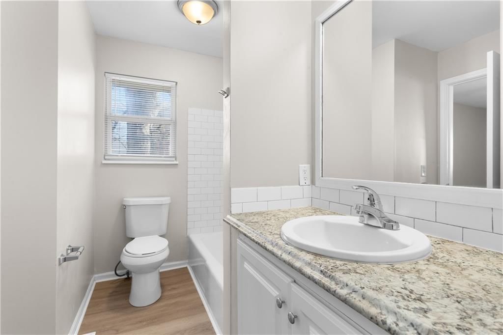 3621 S Scott Avenue — photo 17
