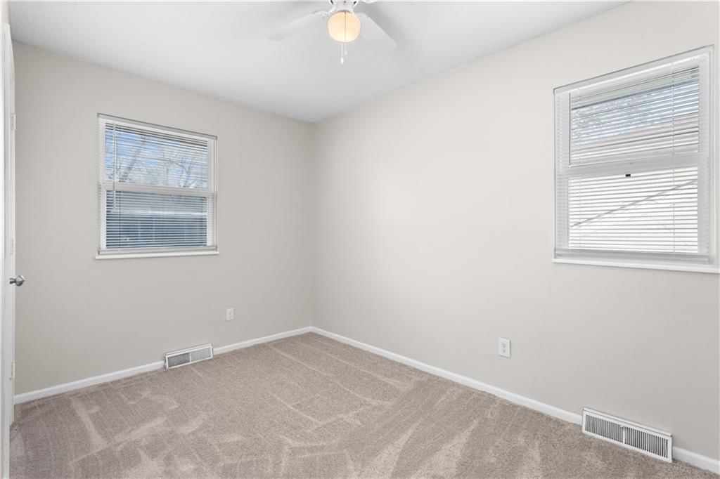 3621 S Scott Avenue — photo 18