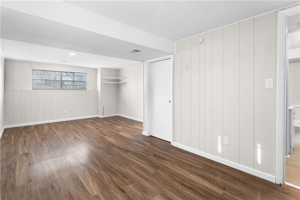 3621 S Scott Avenue — photo 21