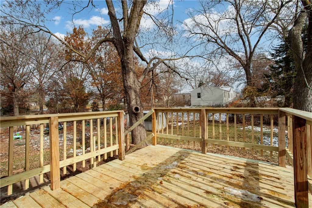 3621 S Scott Avenue — photo 27