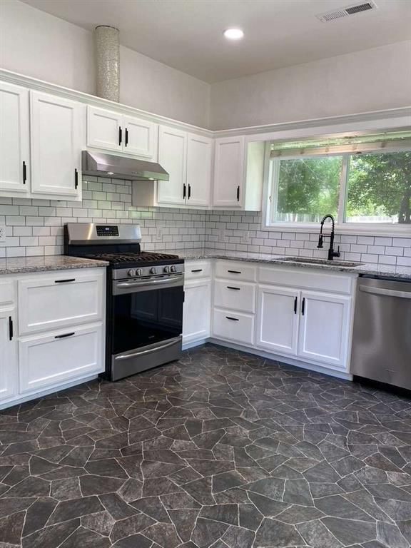 202 N Walnut Street — photo 14
