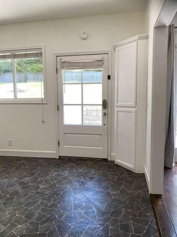 202 N Walnut Street — photo 16