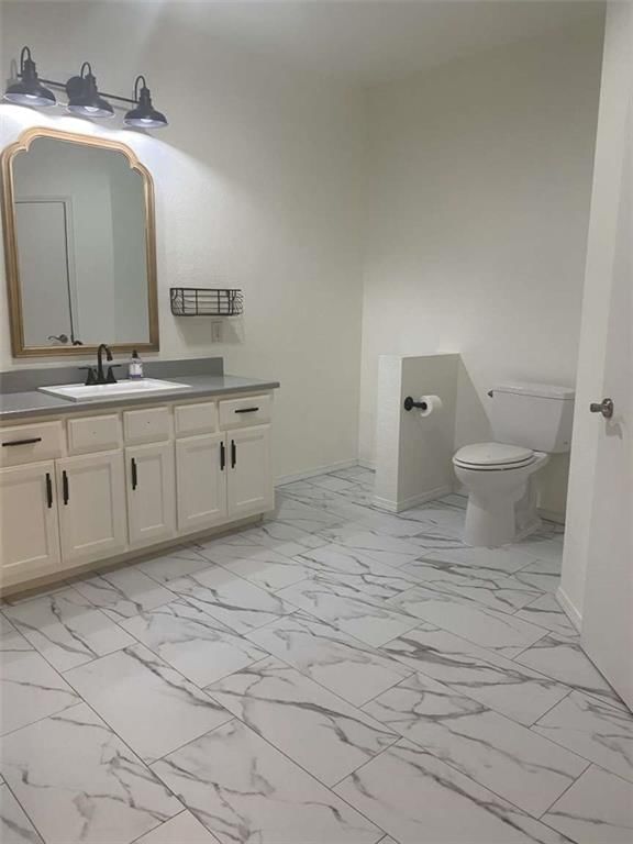 202 N Walnut Street — photo 22