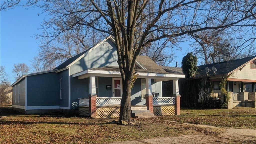 309 S Elm Street — photo 30