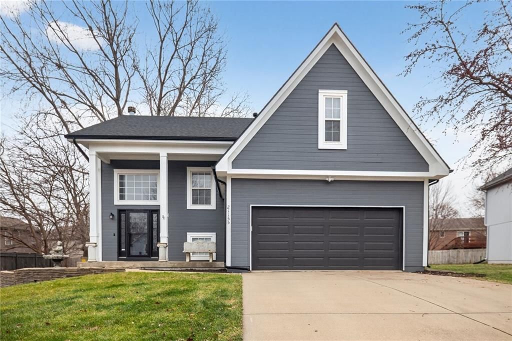 21155 W 125 Terrace, Olathe, KS