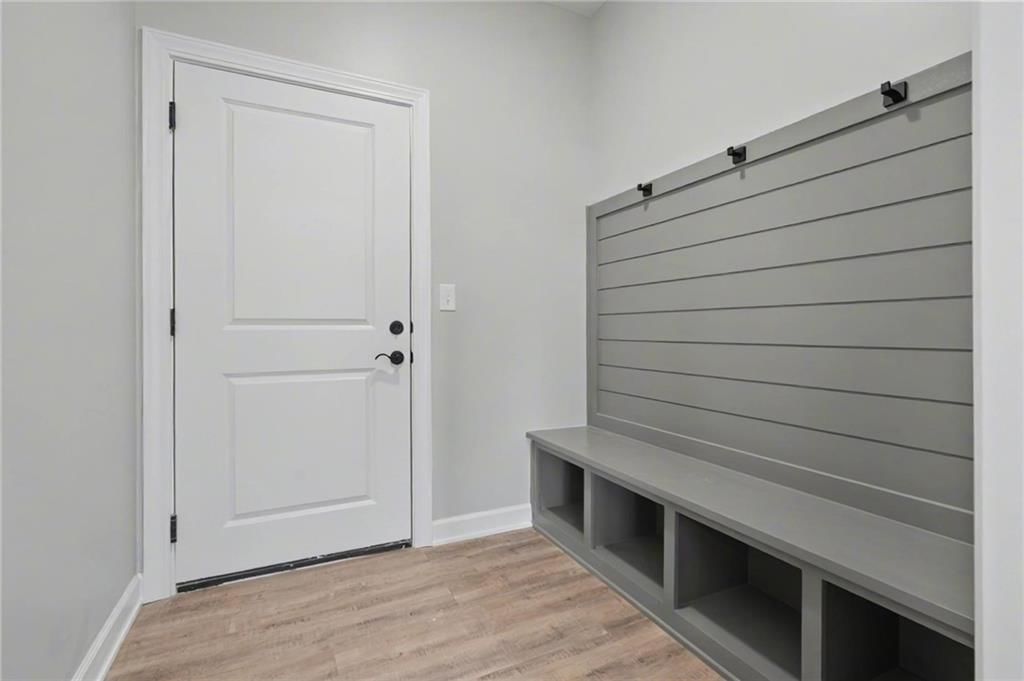 1210 Alexander Court — photo 36