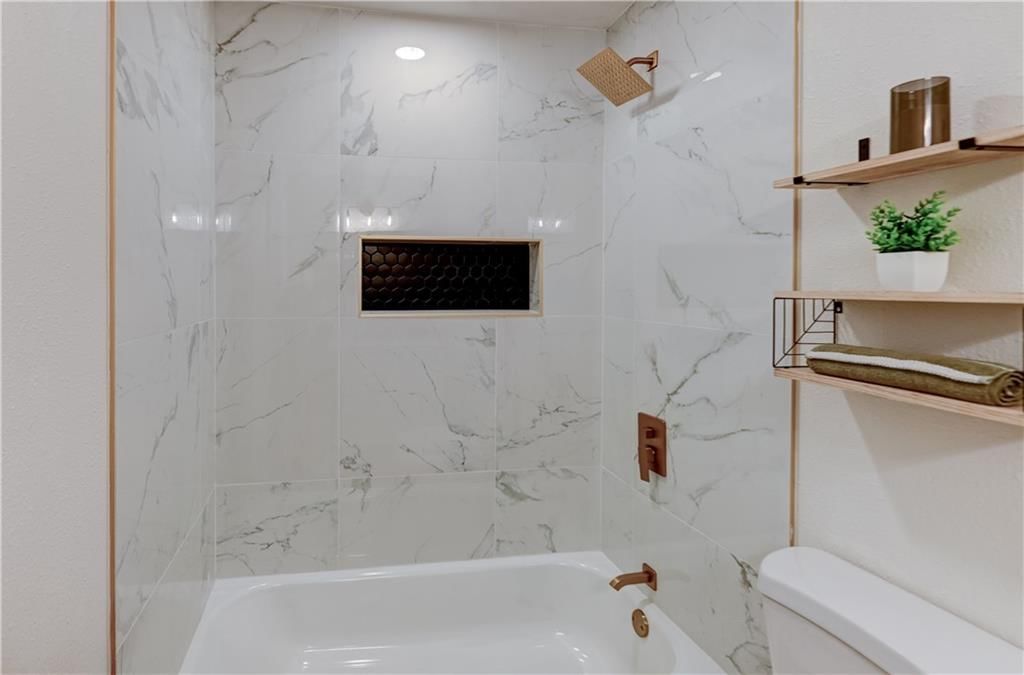 10436 Askew Avenue — photo 8