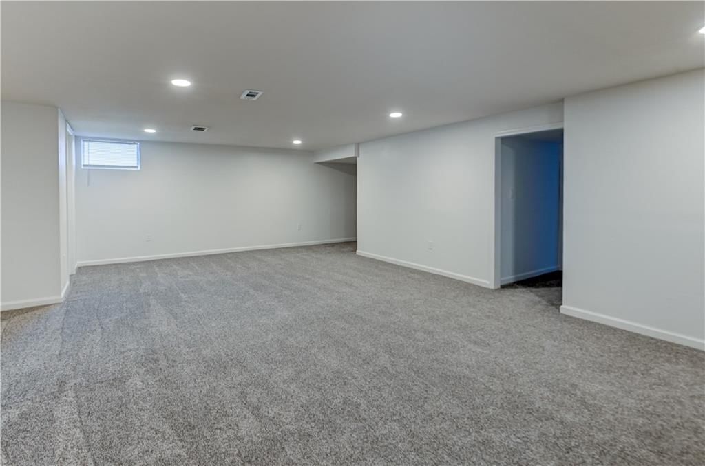 10436 Askew Avenue — photo 9