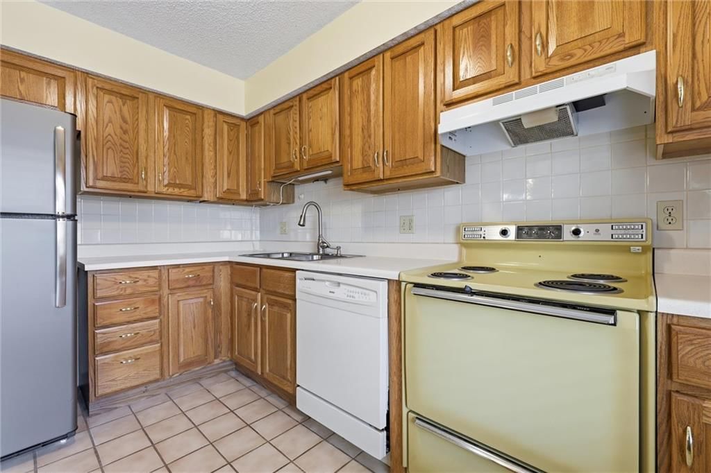 113 W Bannister Road — photo 11