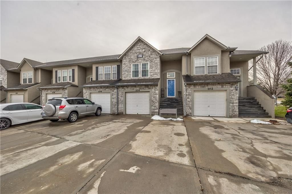 1202 N Martway Drive — photo 20