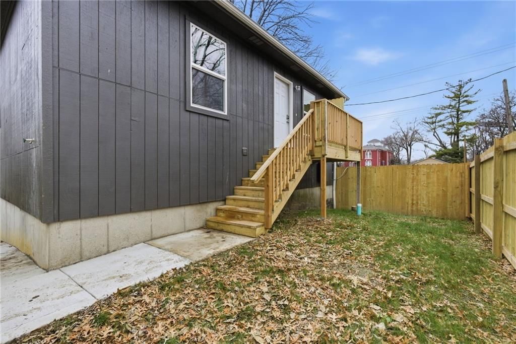 219 W Culton Street — photo 5