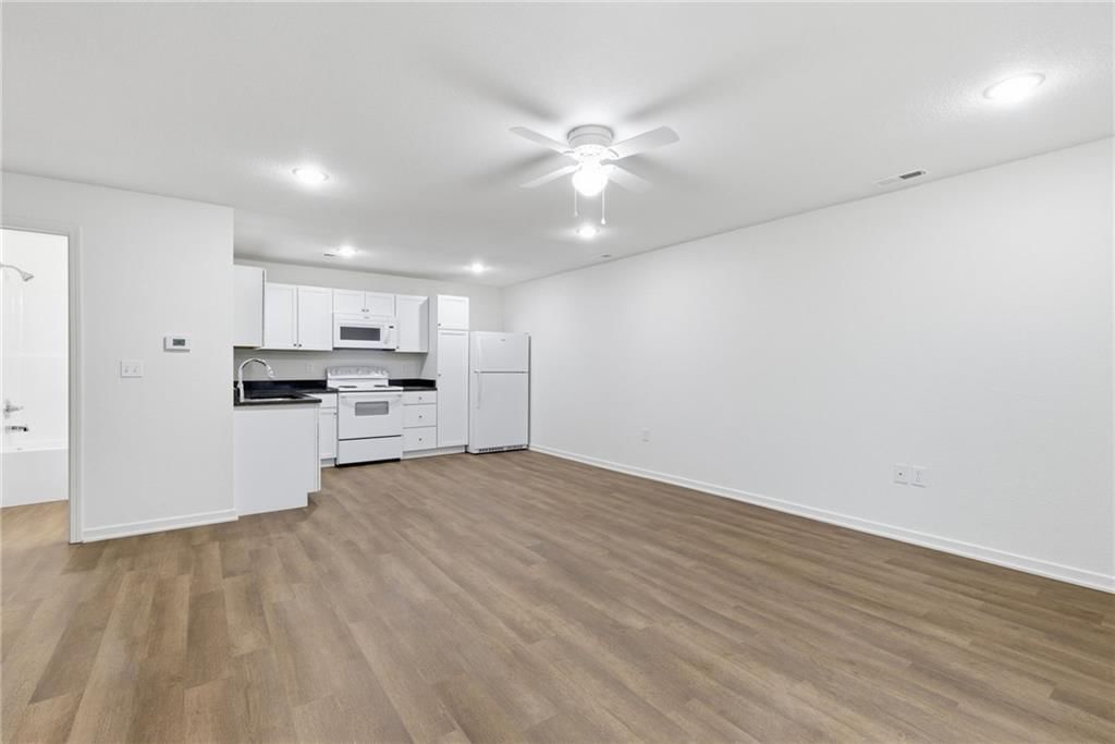 219 W Culton Street — photo 7