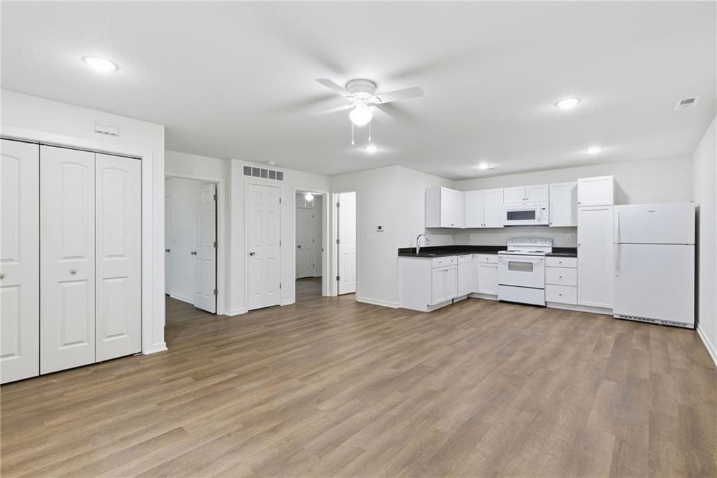 219 W Culton Street — photo 8