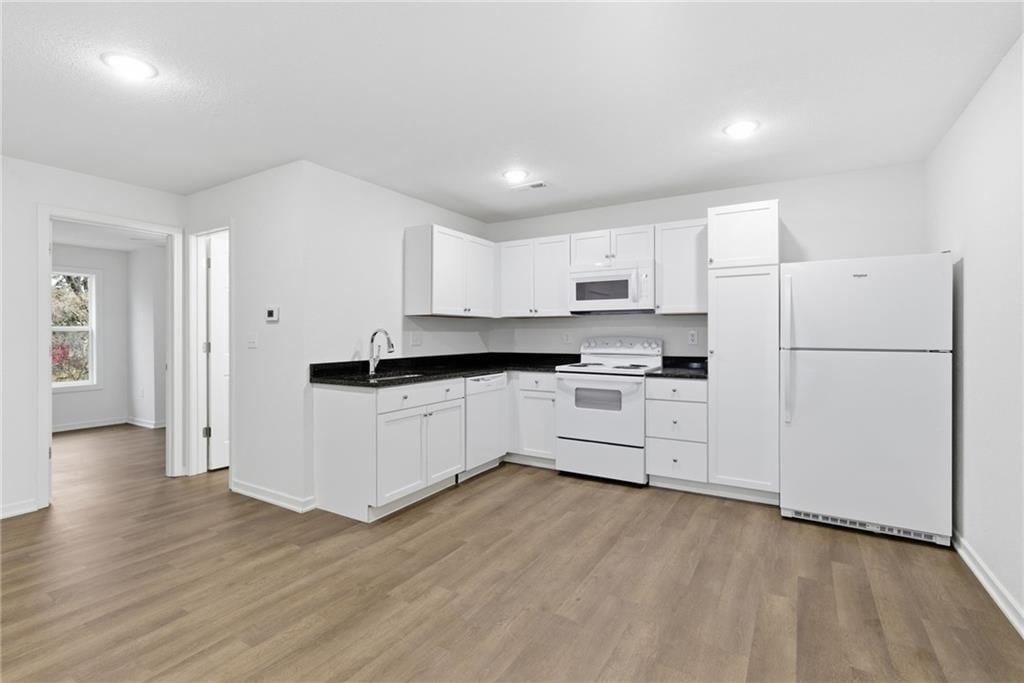 219 W Culton Street — photo 10