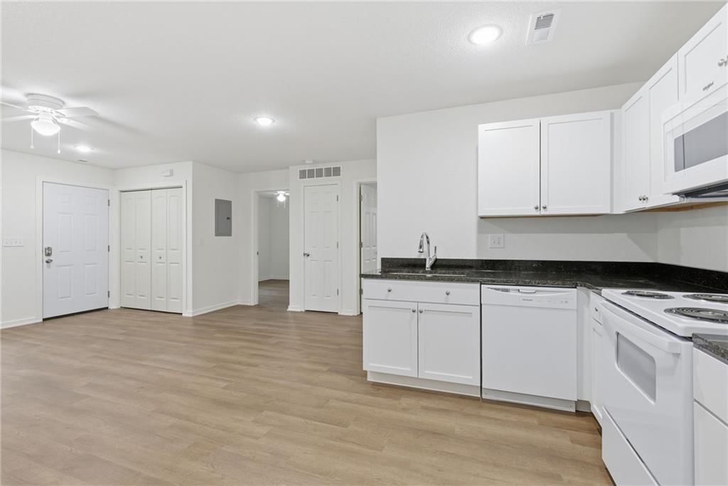 219 W Culton Street — photo 13