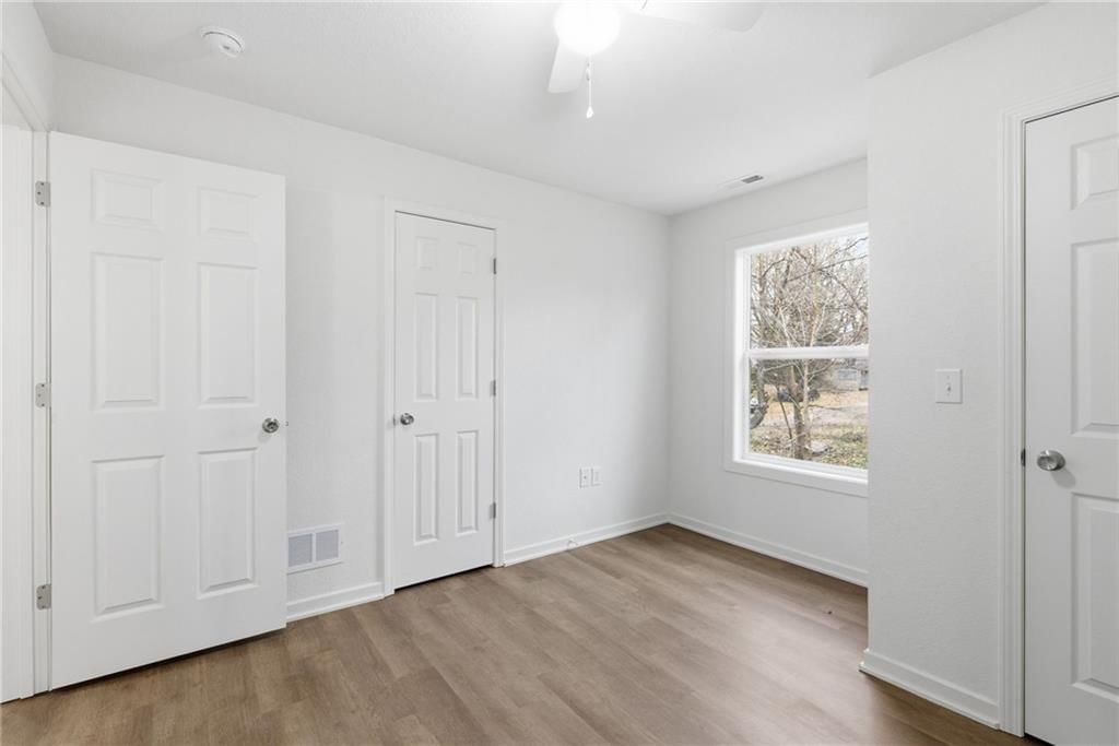 219 W Culton Street — photo 16