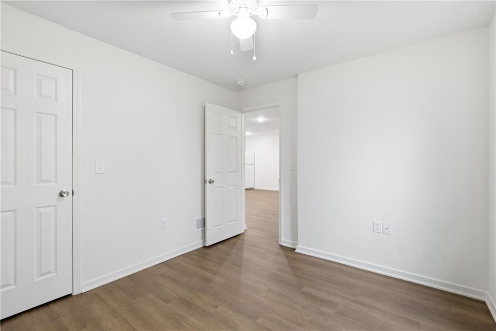 219 W Culton Street — photo 18