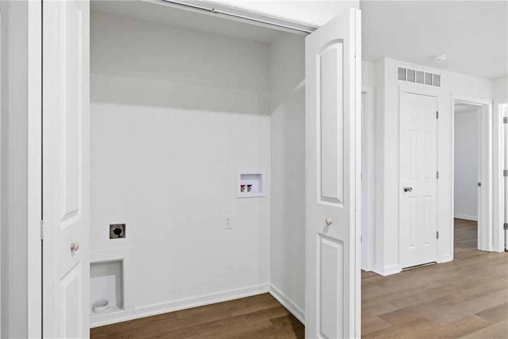 219 W Culton Street — photo 19