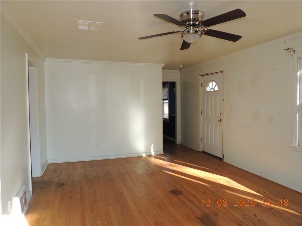 3228 S Cedar Avenue — photo 9