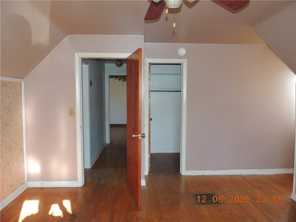 3228 S Cedar Avenue — photo 35