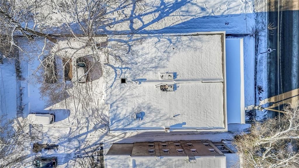 1017 W 39th Street — photo 14