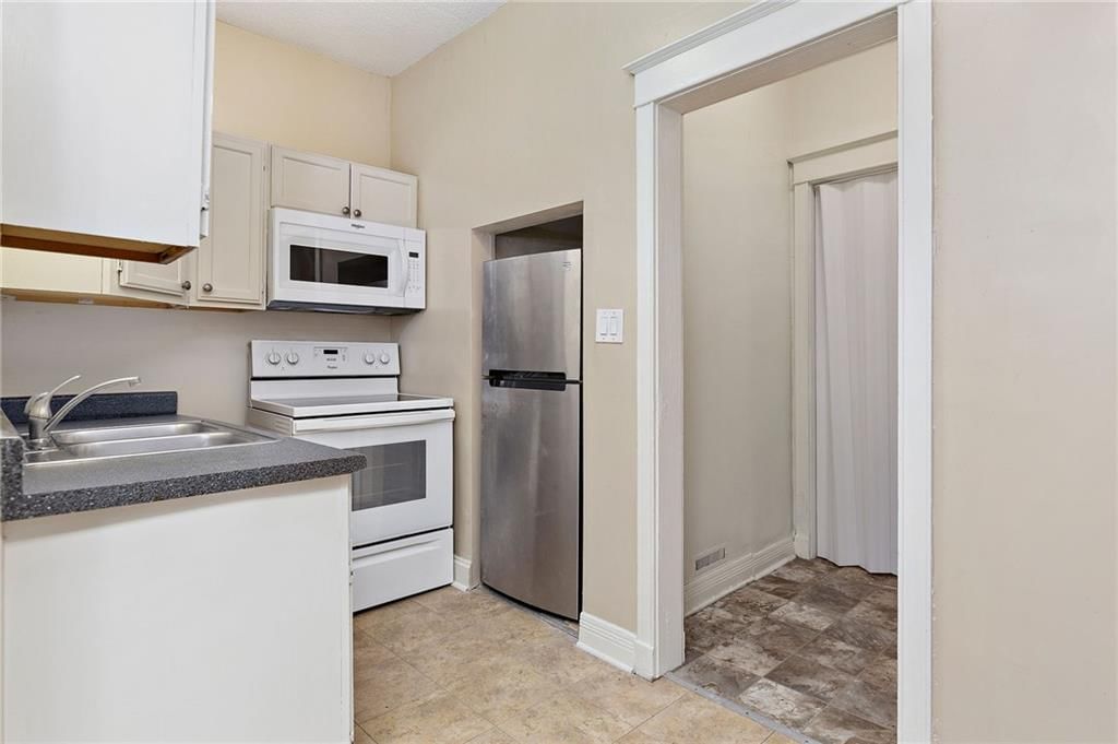 1017 W 39th Street — photo 17