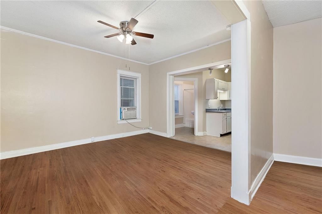 1017 W 39th Street — photo 20