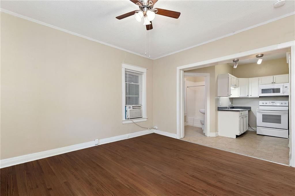 1017 W 39th Street — photo 21