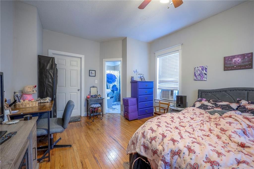 1017 W 39th Street — photo 26