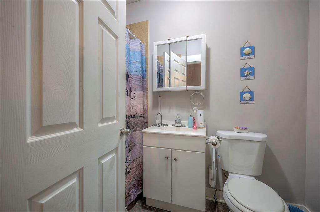 1017 W 39th Street — photo 28