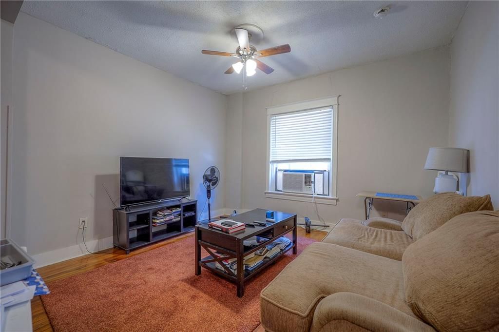 1017 W 39th Street — photo 31