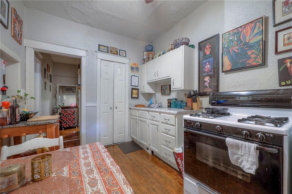 1017 W 39th Street — photo 33