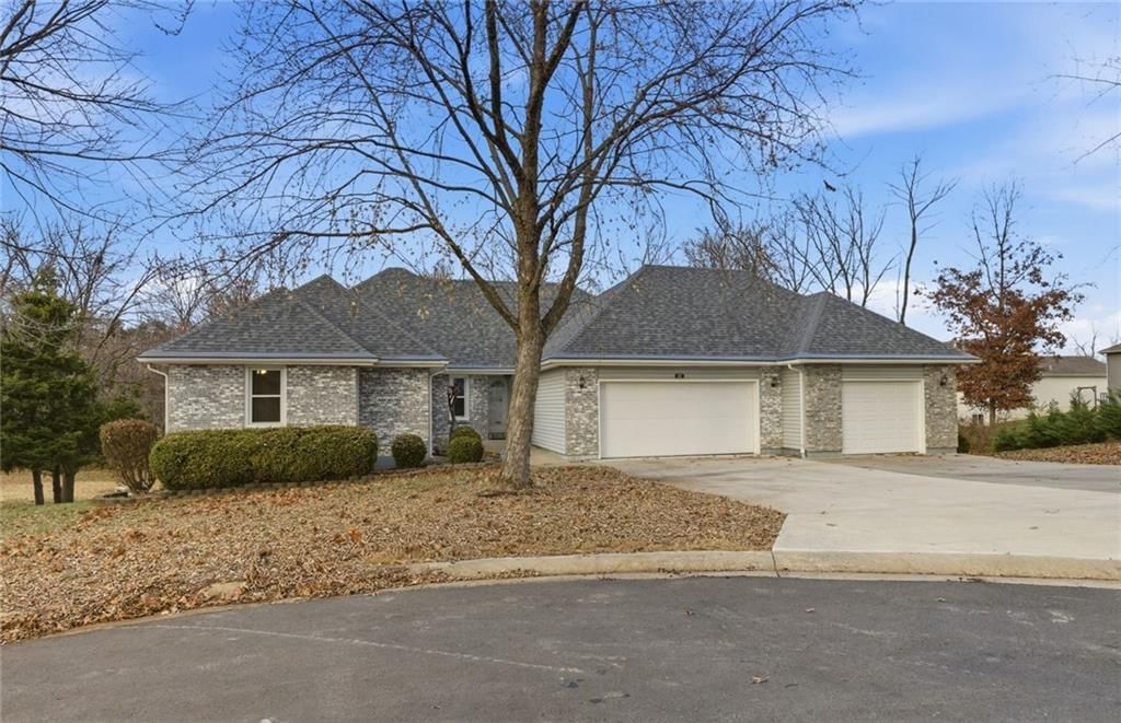 507 Larkin Court — photo 3