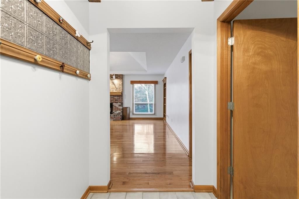 507 Larkin Court — photo 5