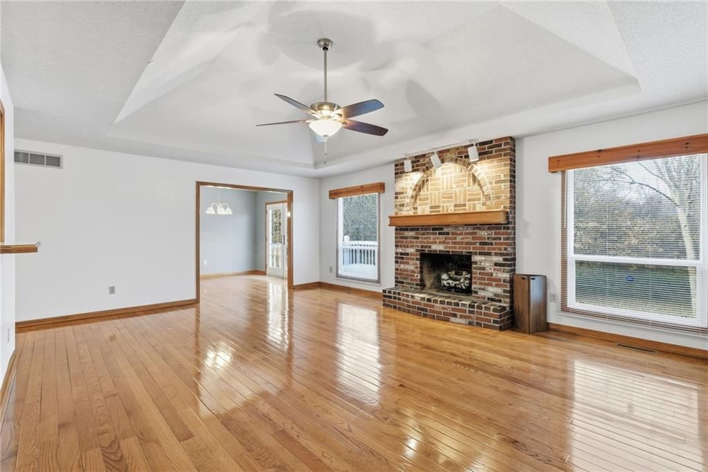 507 Larkin Court — photo 7